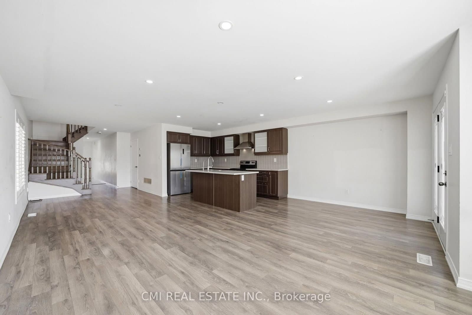 162 Golden Springs Drive thumbnail 7