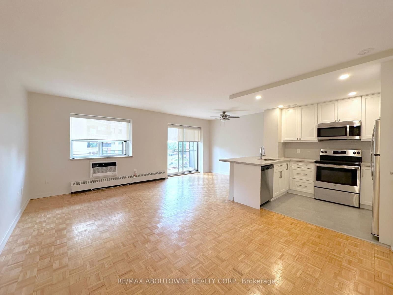 135 Allan Street, Unit 306 thumbnail 2