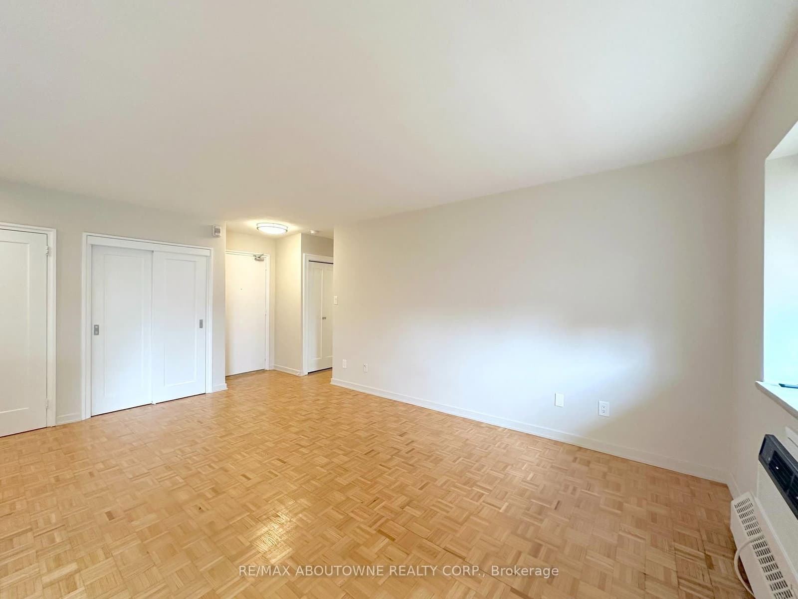 135 Allan Street, Unit 306 thumbnail 4