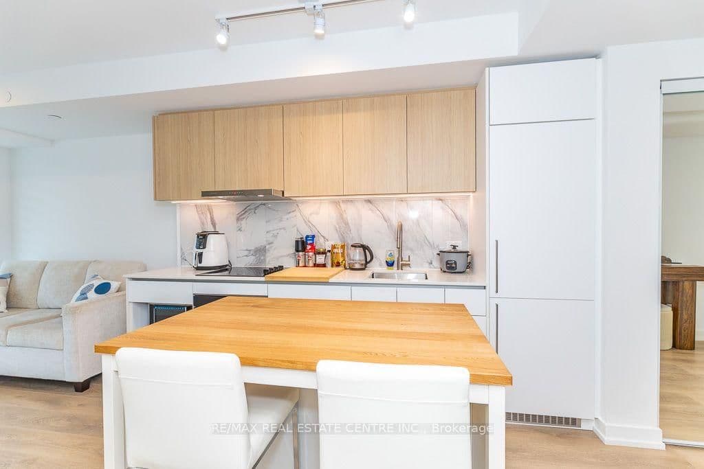 1100 Sheppard Avenue W, Unit 232 thumbnail 6