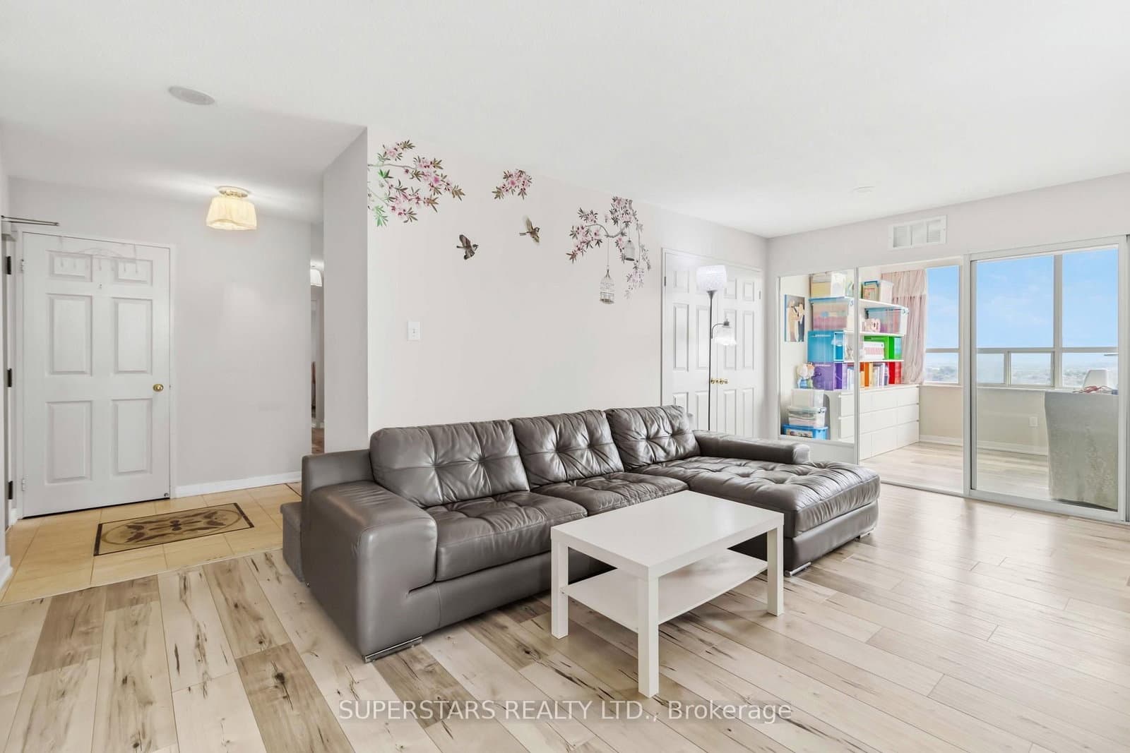 30 Malta Avenue, Unit 1702 - Image 1