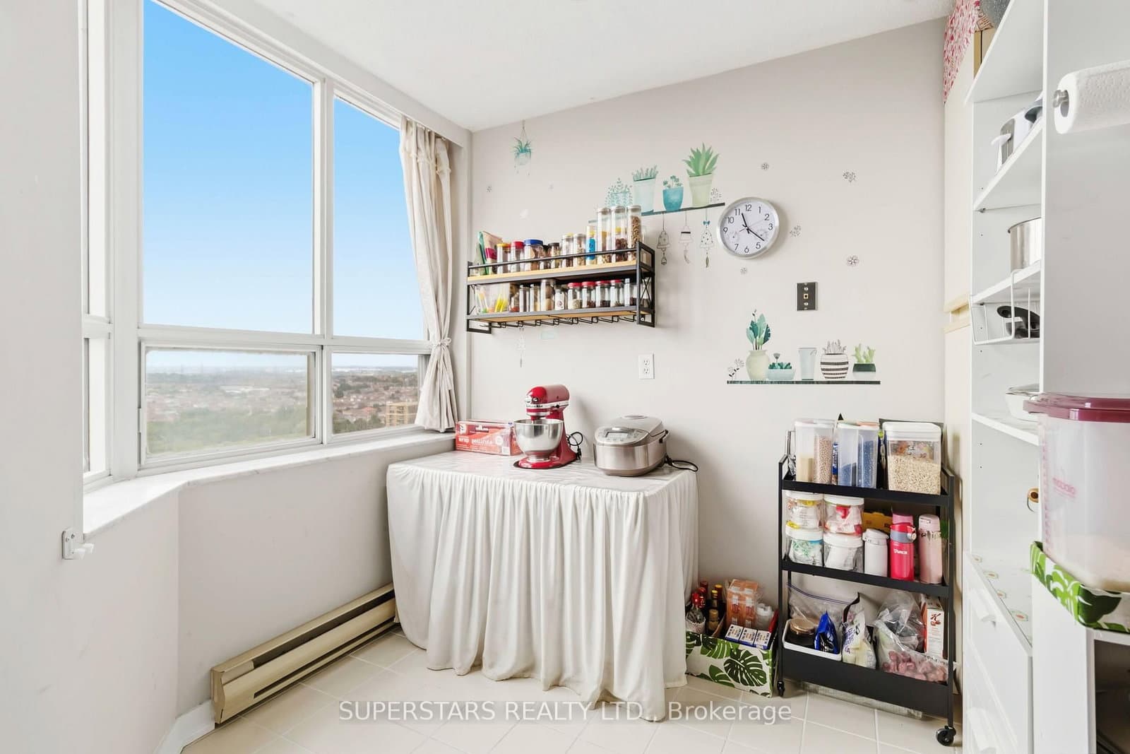 30 Malta Avenue, Unit 1702 thumbnail 18