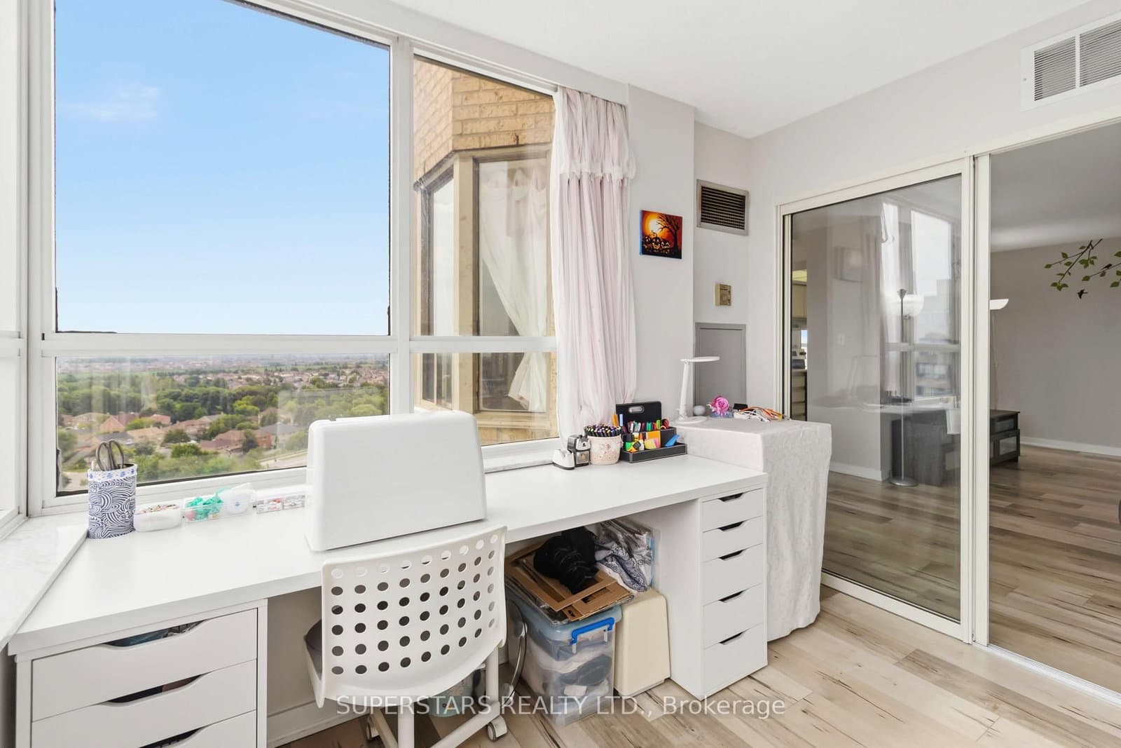 30 Malta Avenue, Unit 1702 thumbnail 20