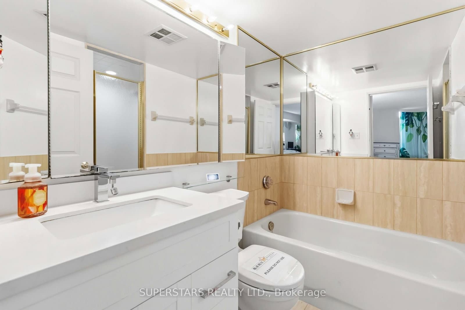 30 Malta Avenue, Unit 1702 thumbnail 26