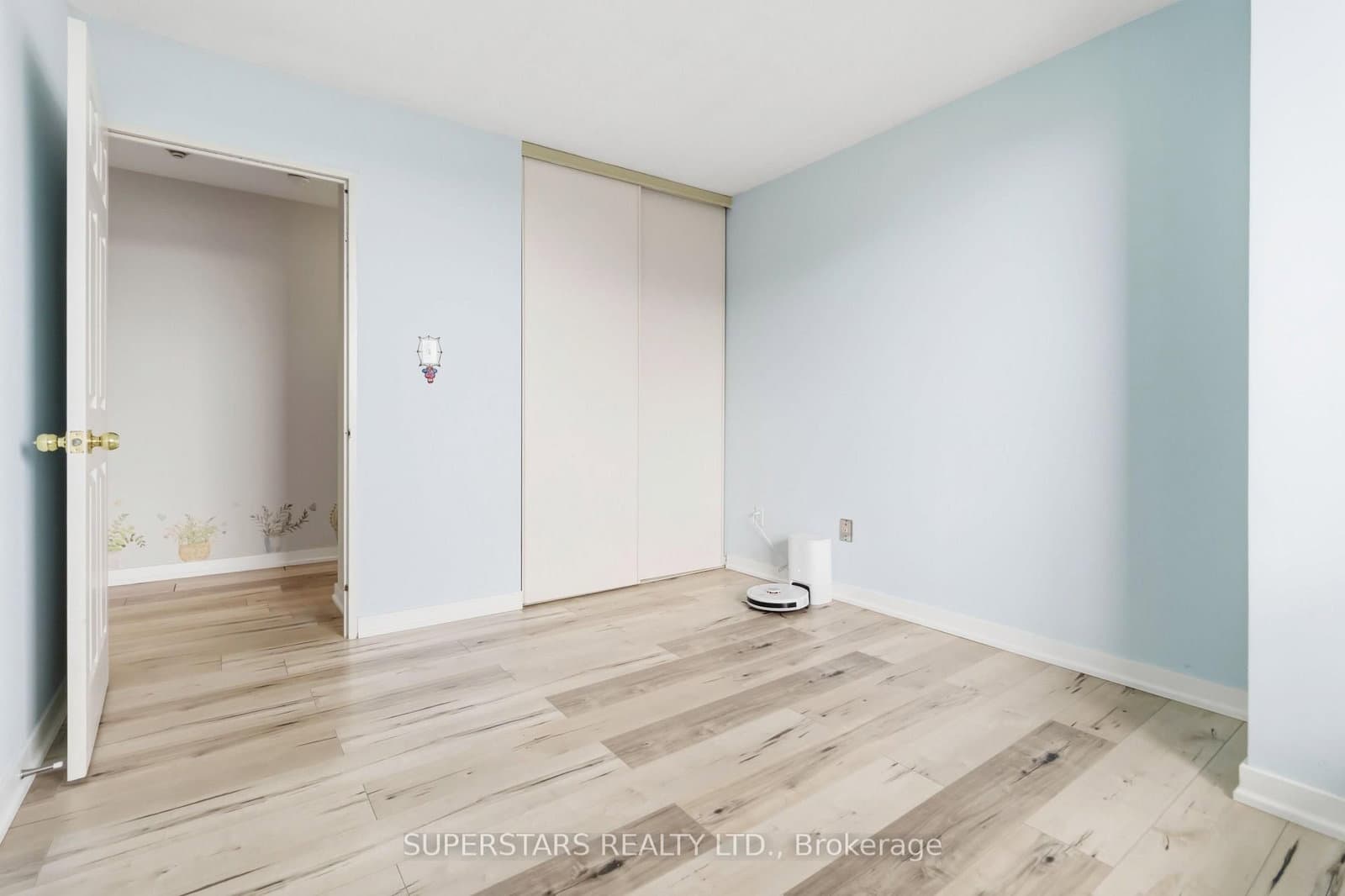30 Malta Avenue, Unit 1702 thumbnail 32