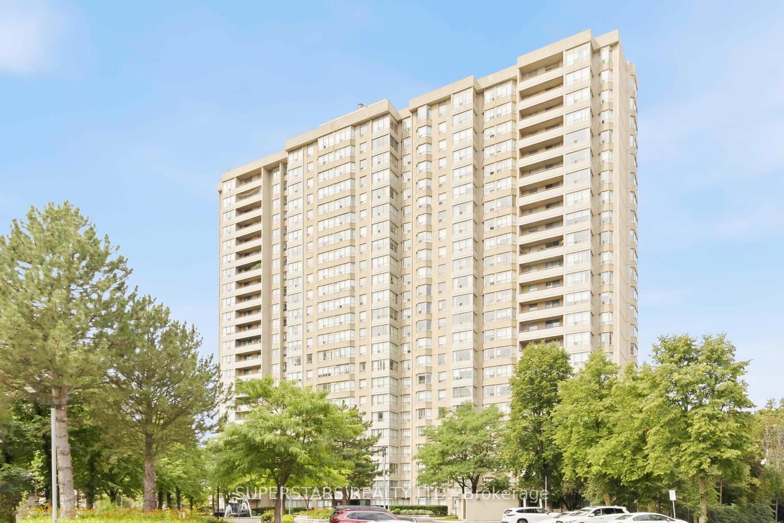 30 Malta Avenue, Unit 1702 thumbnail 4