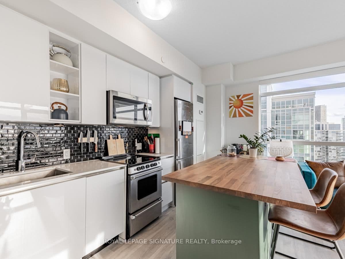 251 Manitoba Street, Unit 2704 thumbnail 12
