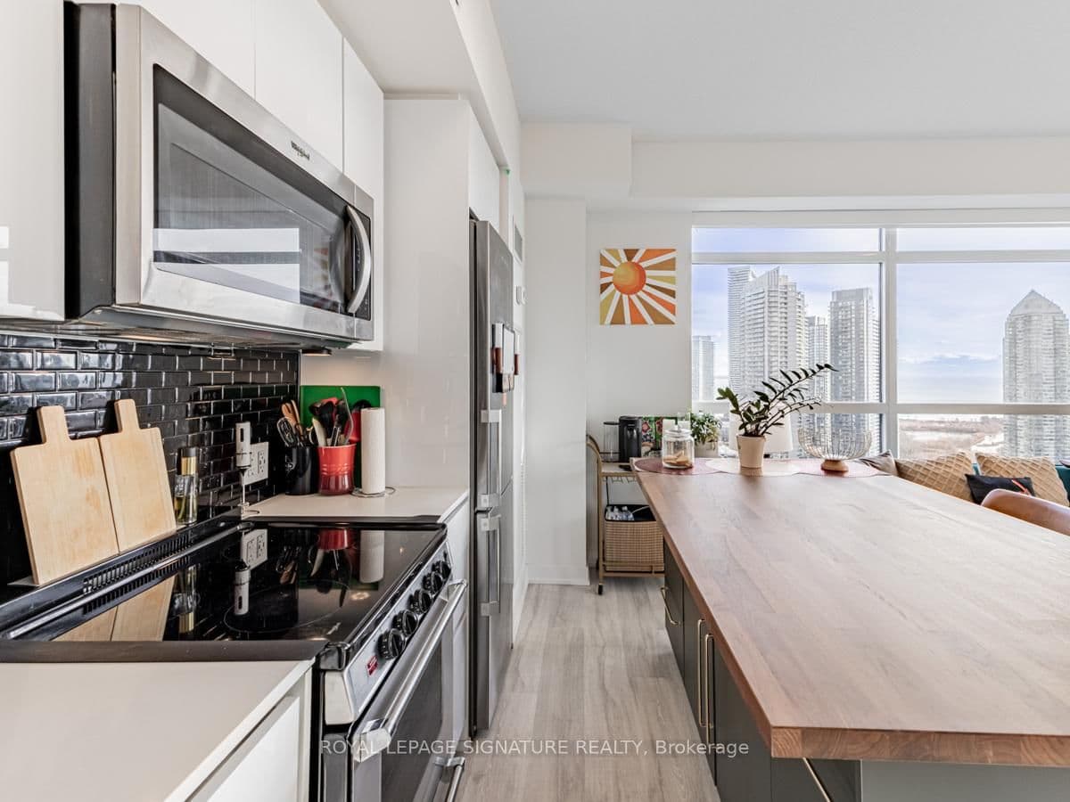 251 Manitoba Street, Unit 2704 thumbnail 13
