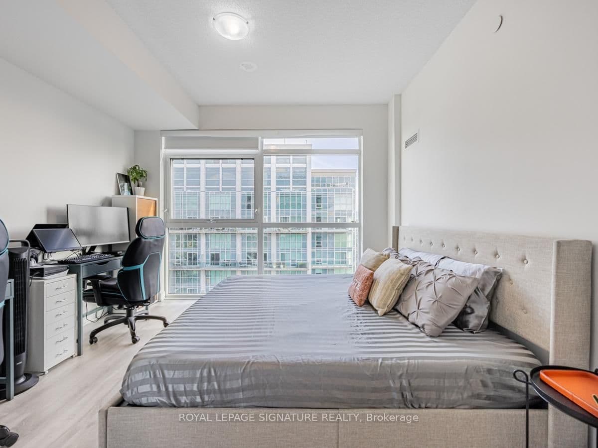 251 Manitoba Street, Unit 2704 thumbnail 18