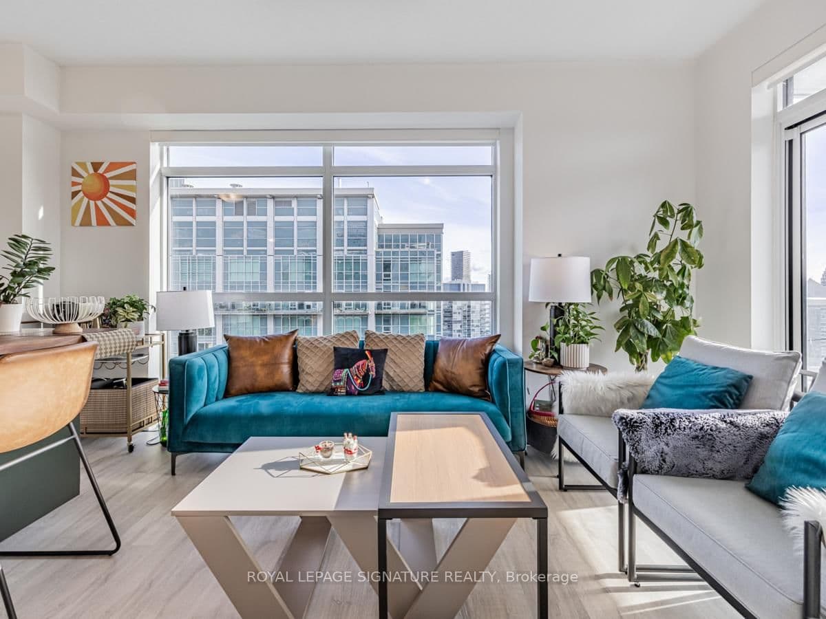 251 Manitoba Street, Unit 2704 thumbnail 4