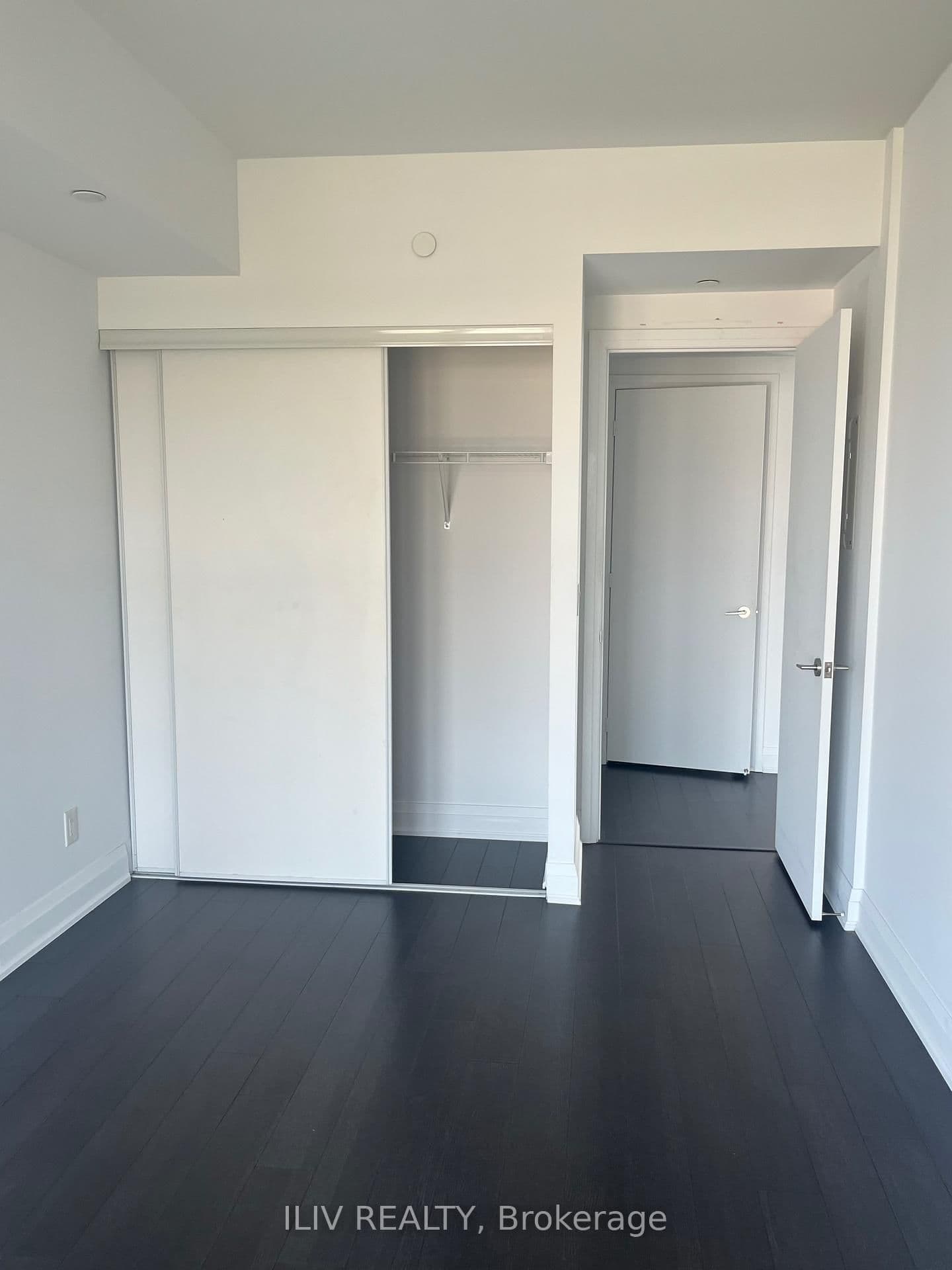 16 McAdam Avenue, Unit 605 thumbnail 16