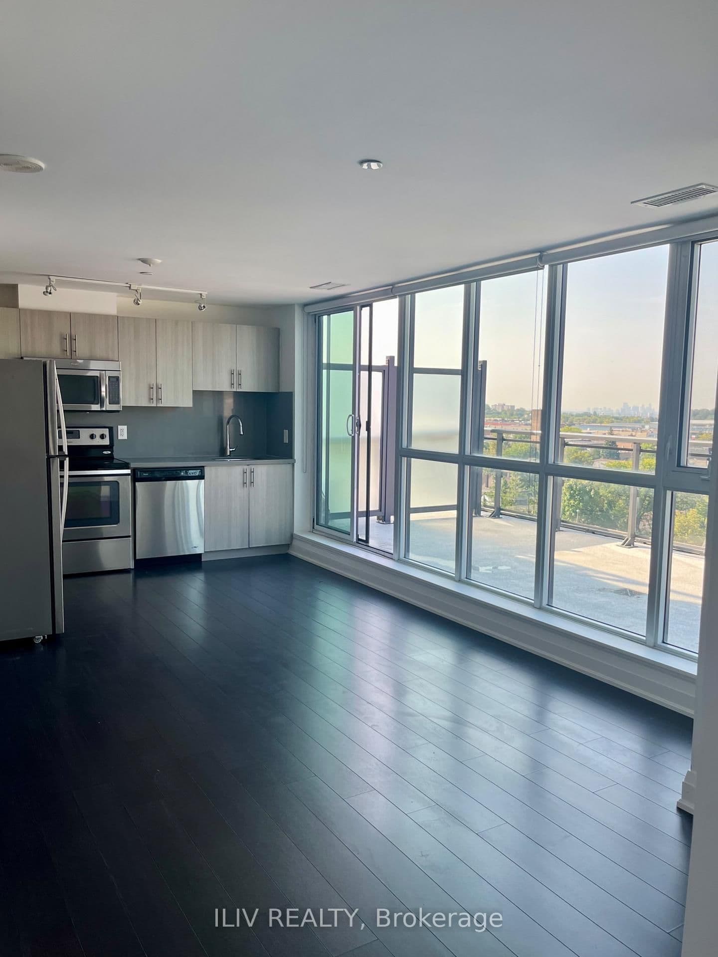 16 McAdam Avenue, Unit 605 thumbnail 3