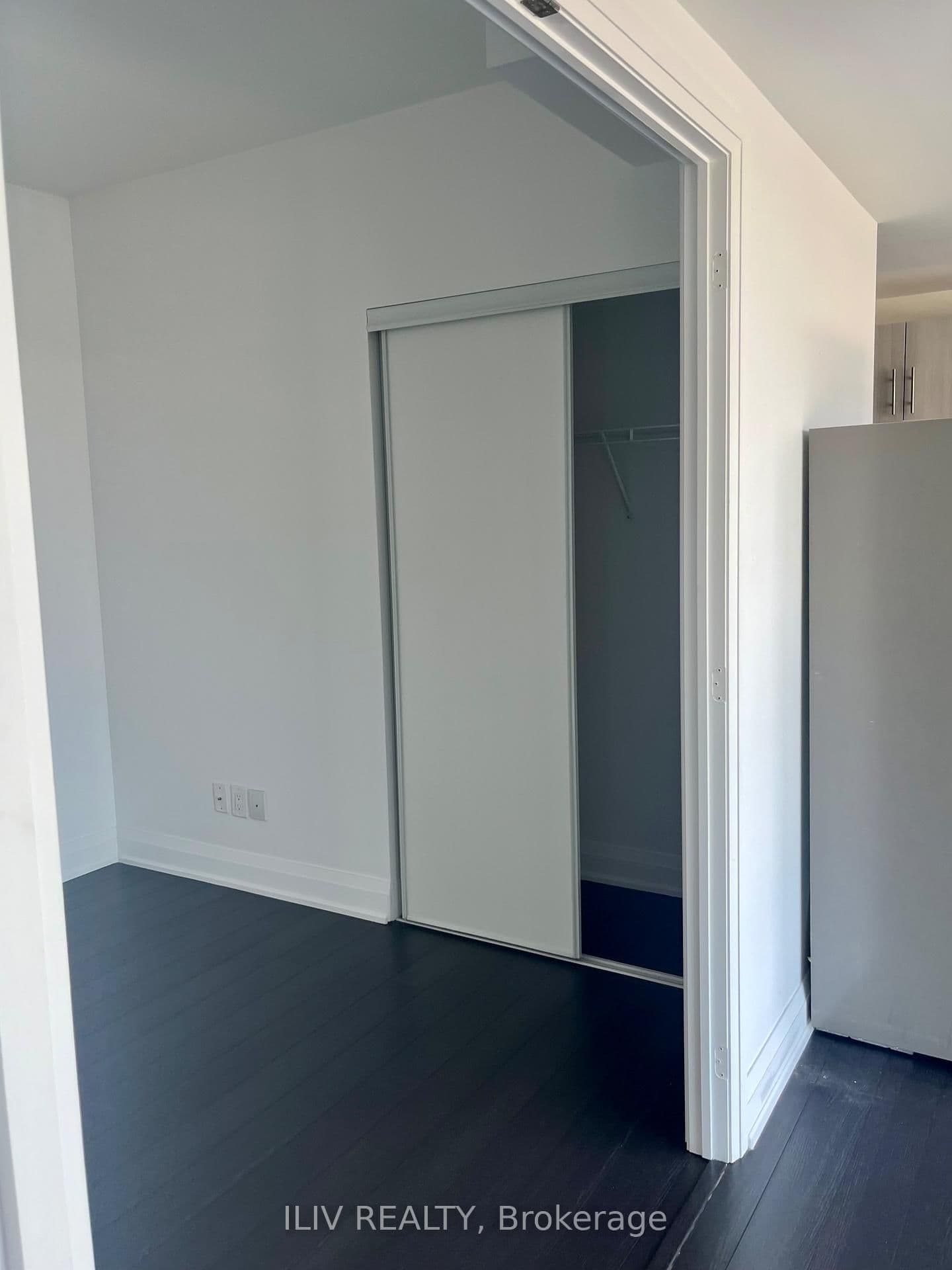 16 McAdam Avenue, Unit 605 thumbnail 7