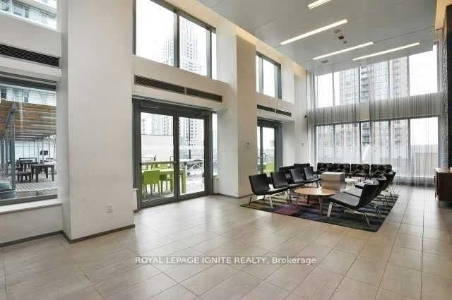 360 Square One Drive, Unit 402 thumbnail 14