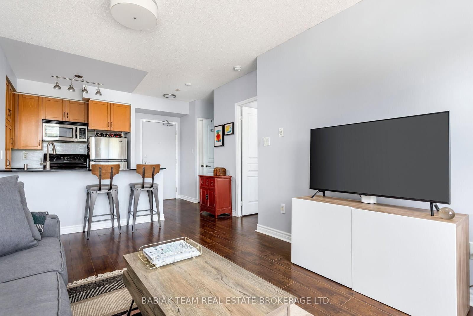 2495 Dundas Street West Street, Unit 307 thumbnail 15