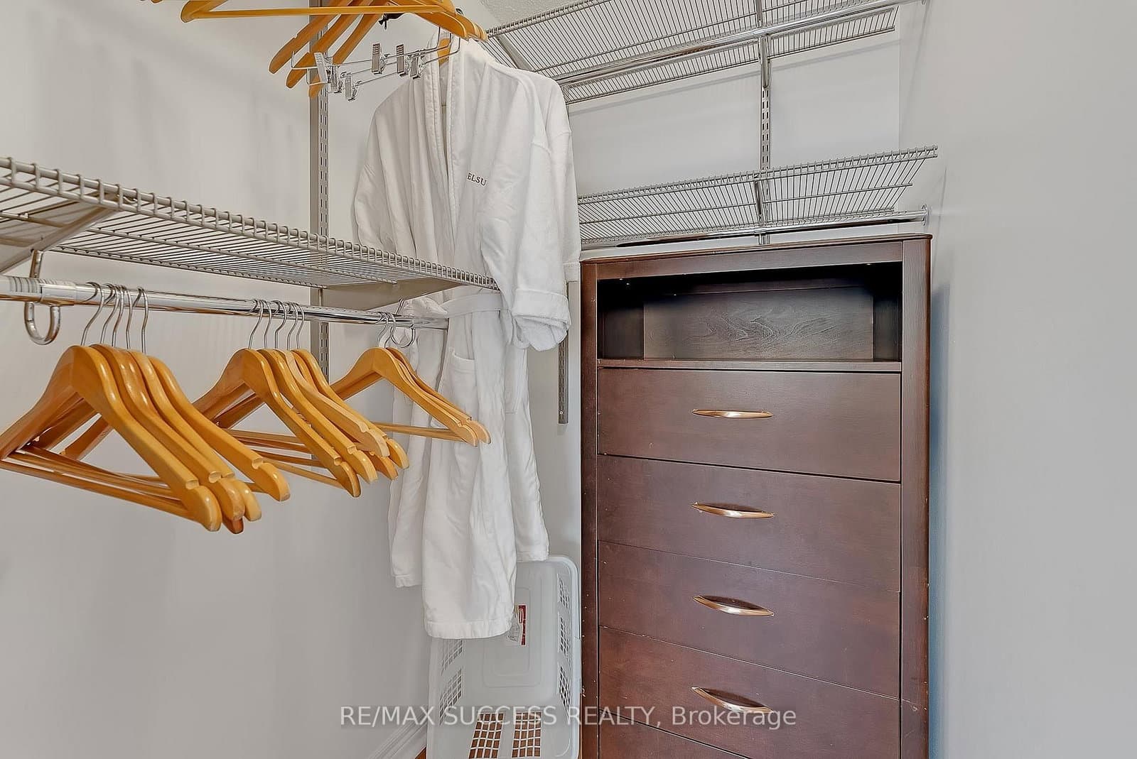 310 Burnhamthorpe Road W, Unit 203 thumbnail 9