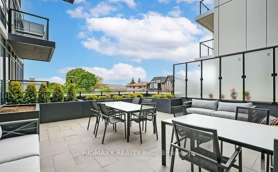 556 Marlee Avenue W, Unit 521 thumbnail 15