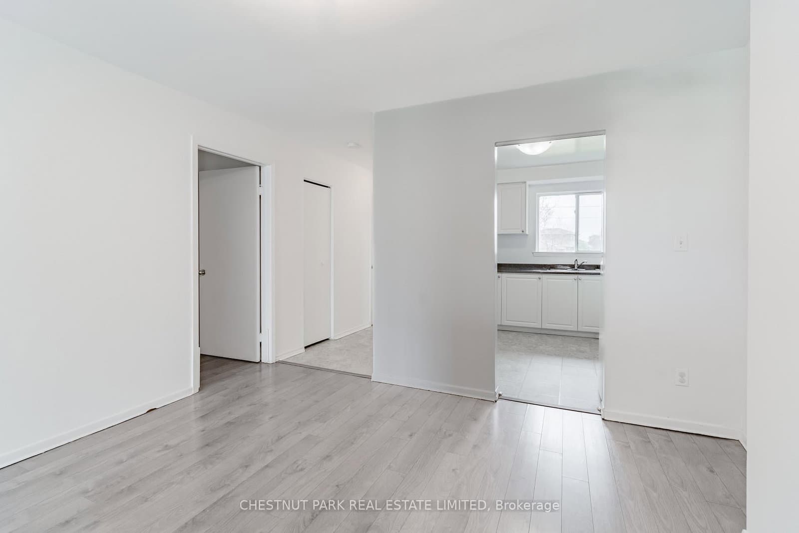 44 ROMFIELD Drive, Unit 12 thumbnail 11