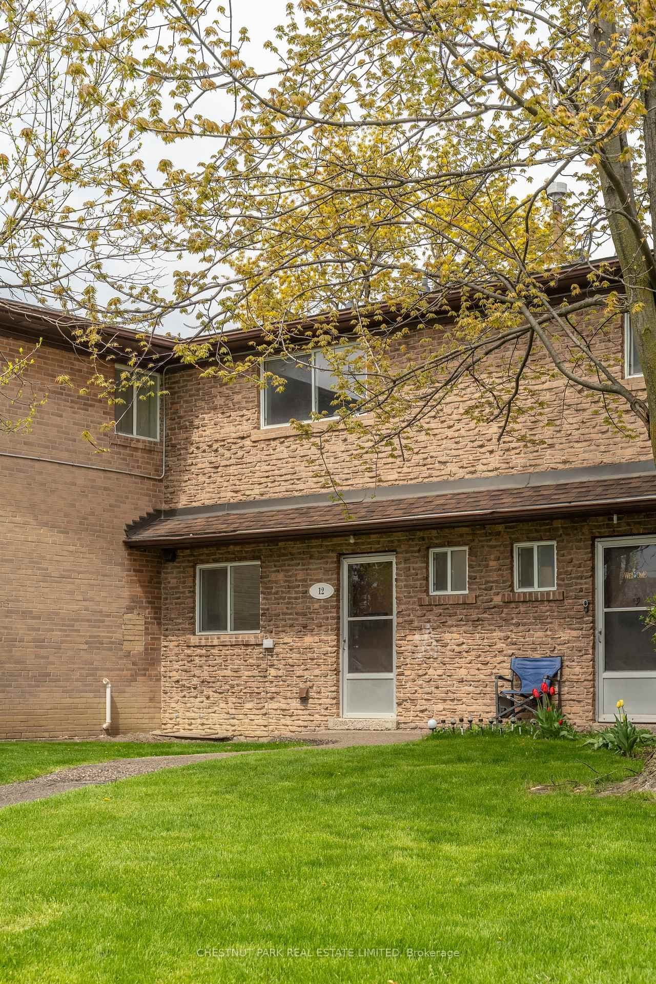 44 ROMFIELD Drive, Unit 12 thumbnail 2