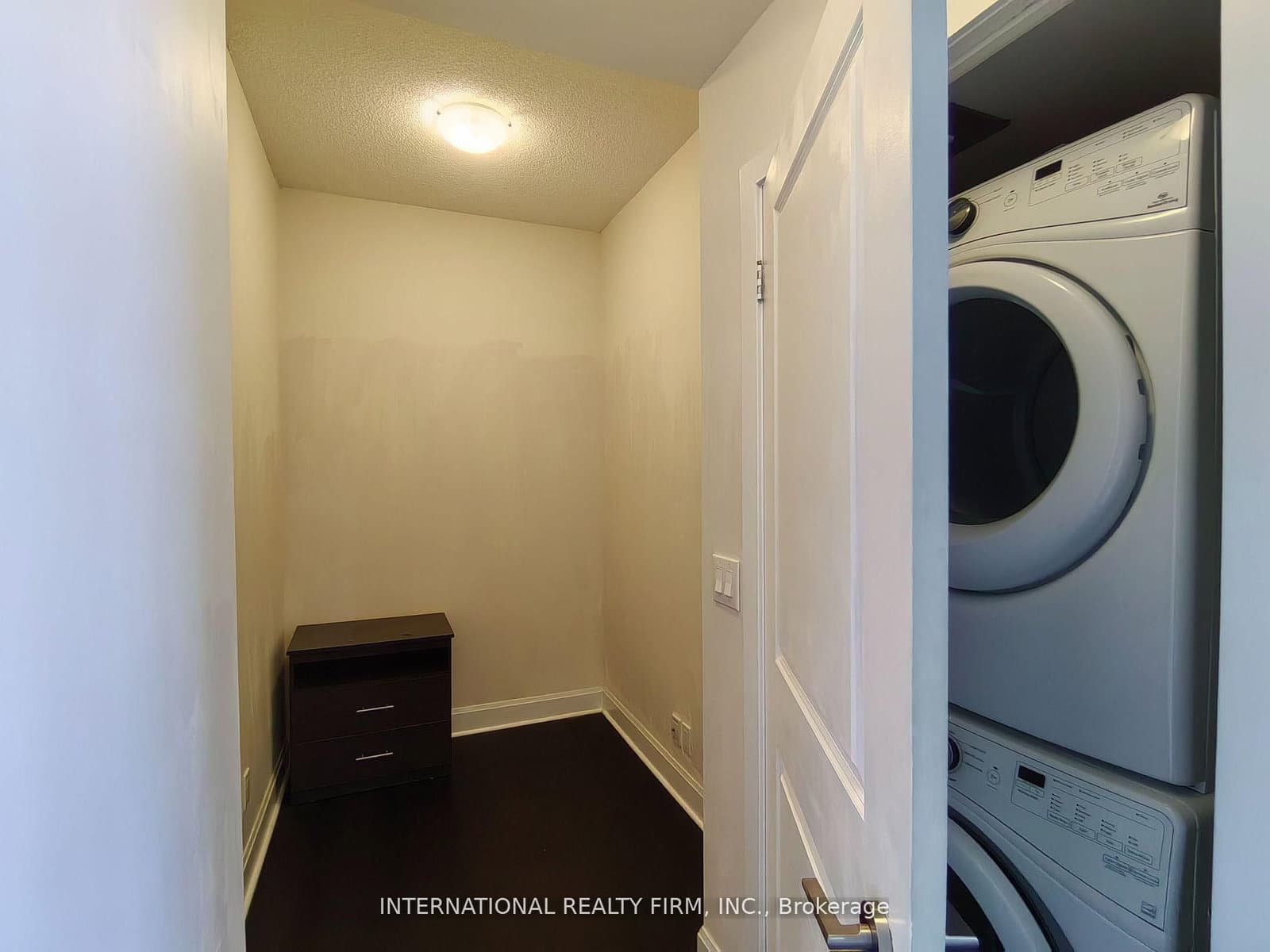 33 Shore Breeze Drive, Unit 1608 thumbnail 11
