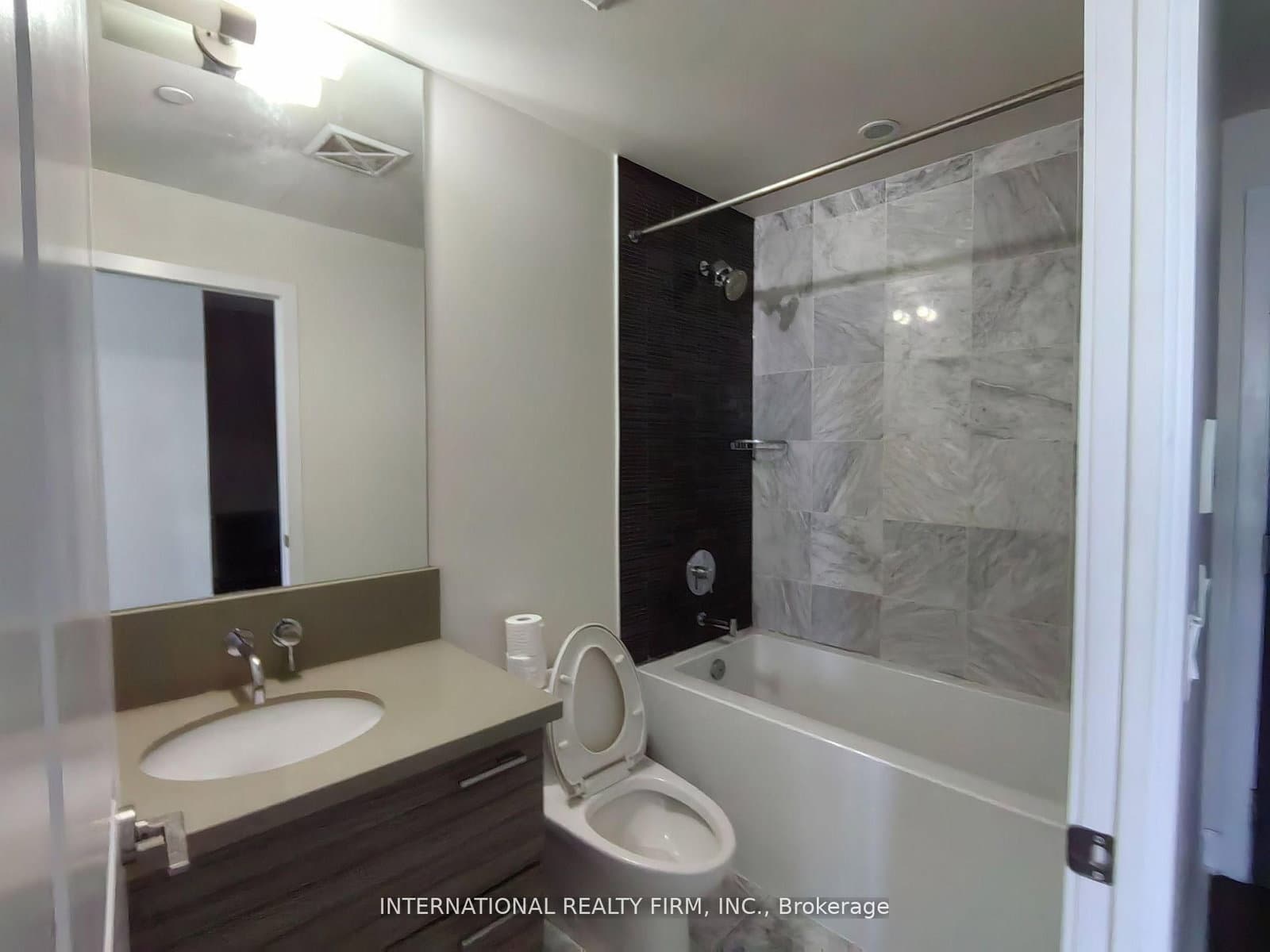 33 Shore Breeze Drive, Unit 1608 thumbnail 12