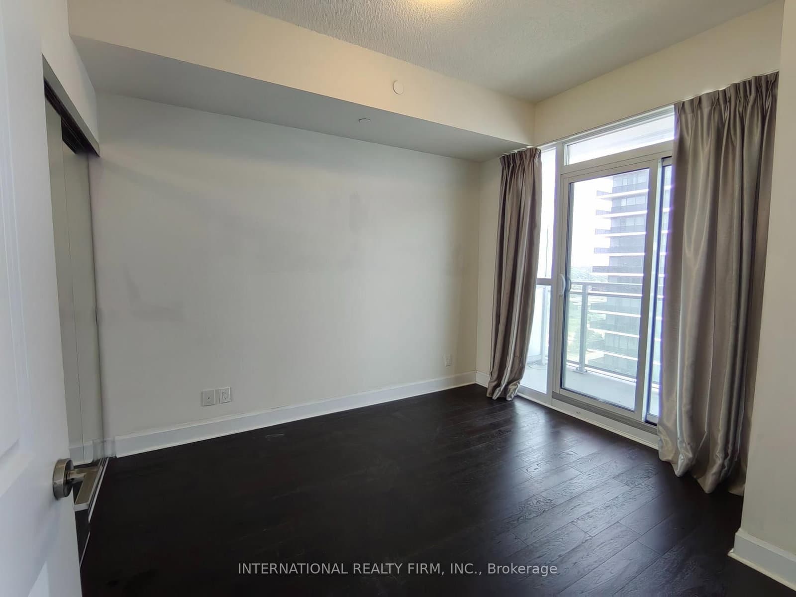 33 Shore Breeze Drive, Unit 1608 thumbnail 6