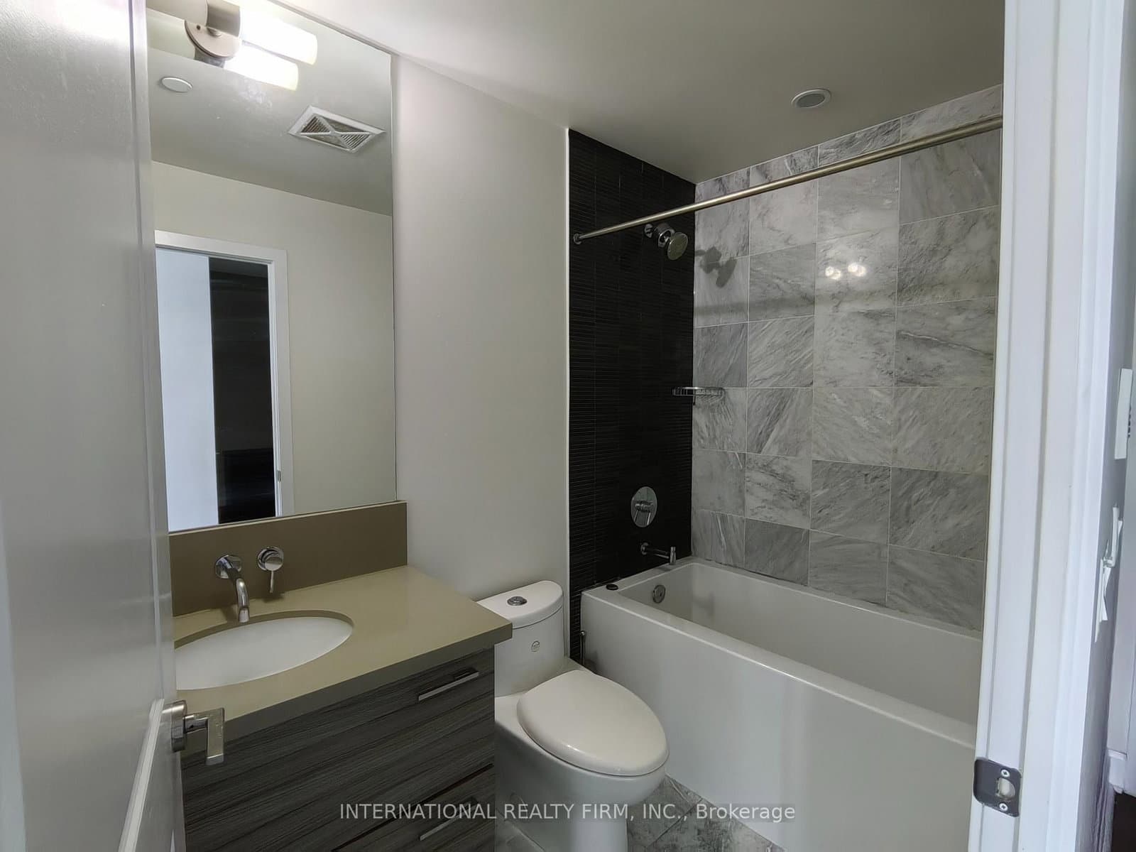 33 Shore Breeze Drive, Unit 1608 thumbnail 9