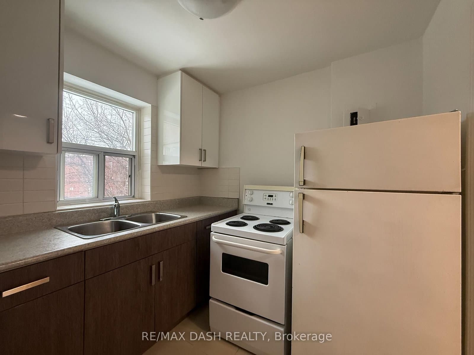 69 Old Mill Terrace, Unit 10 thumbnail 12