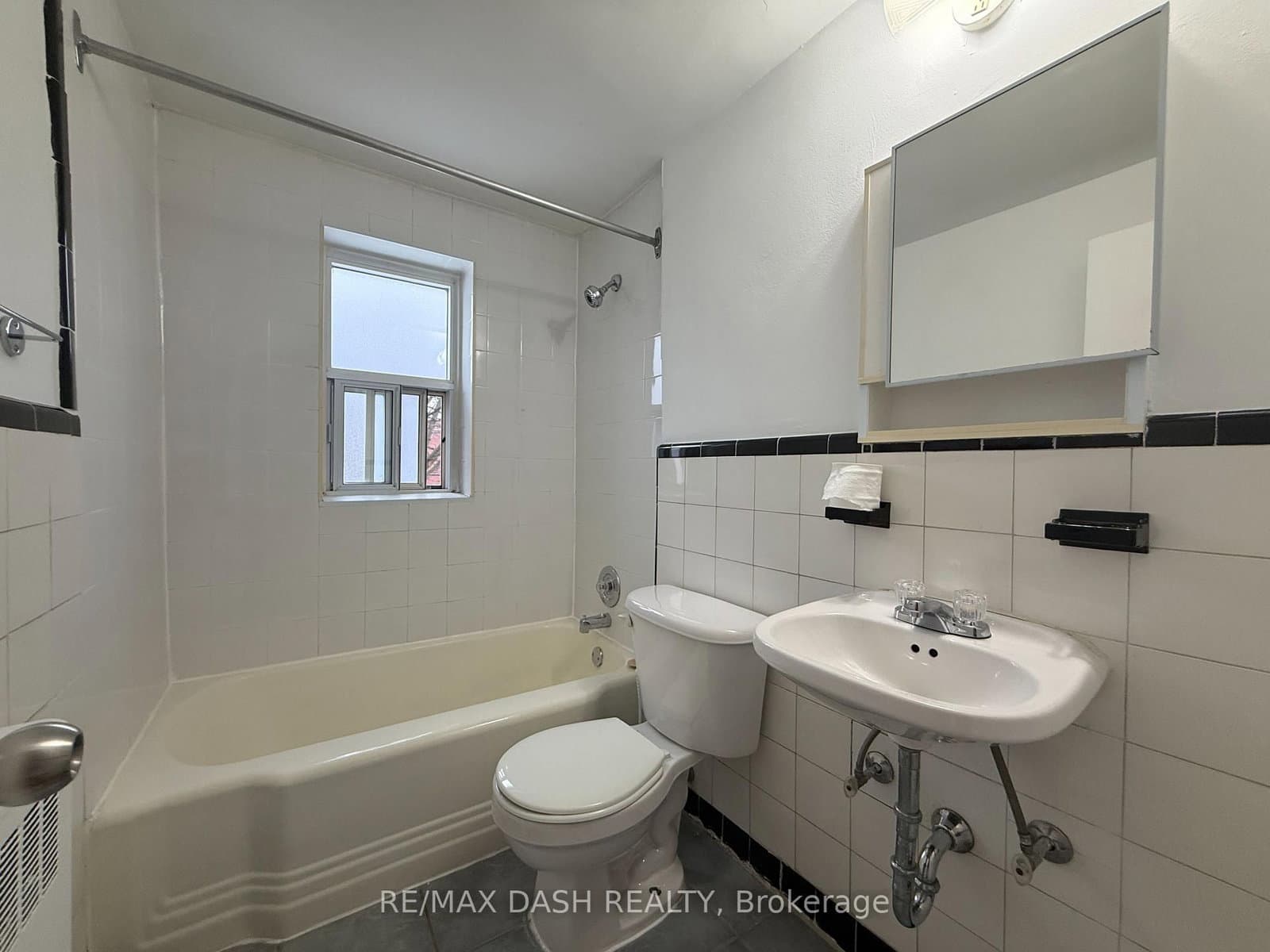 69 Old Mill Terrace, Unit 10 thumbnail 18