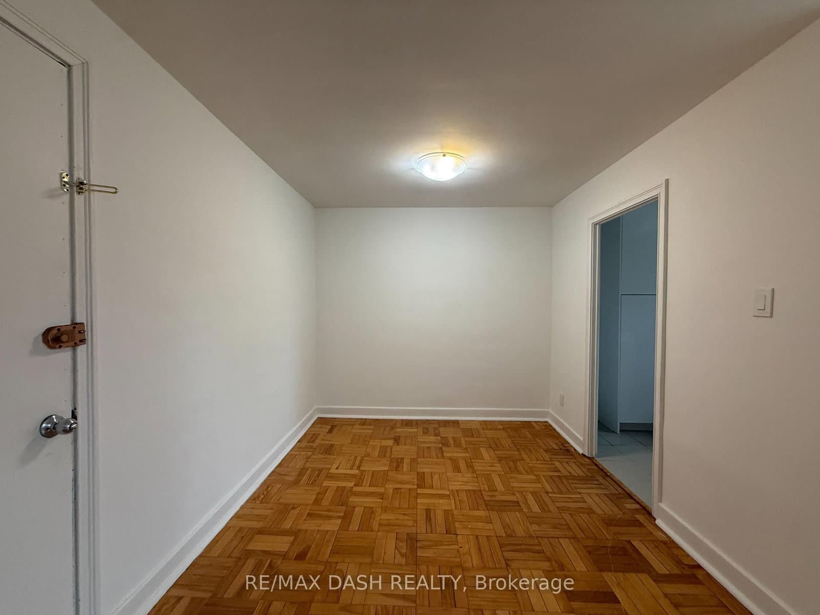69 Old Mill Terrace, Unit 10 thumbnail 5