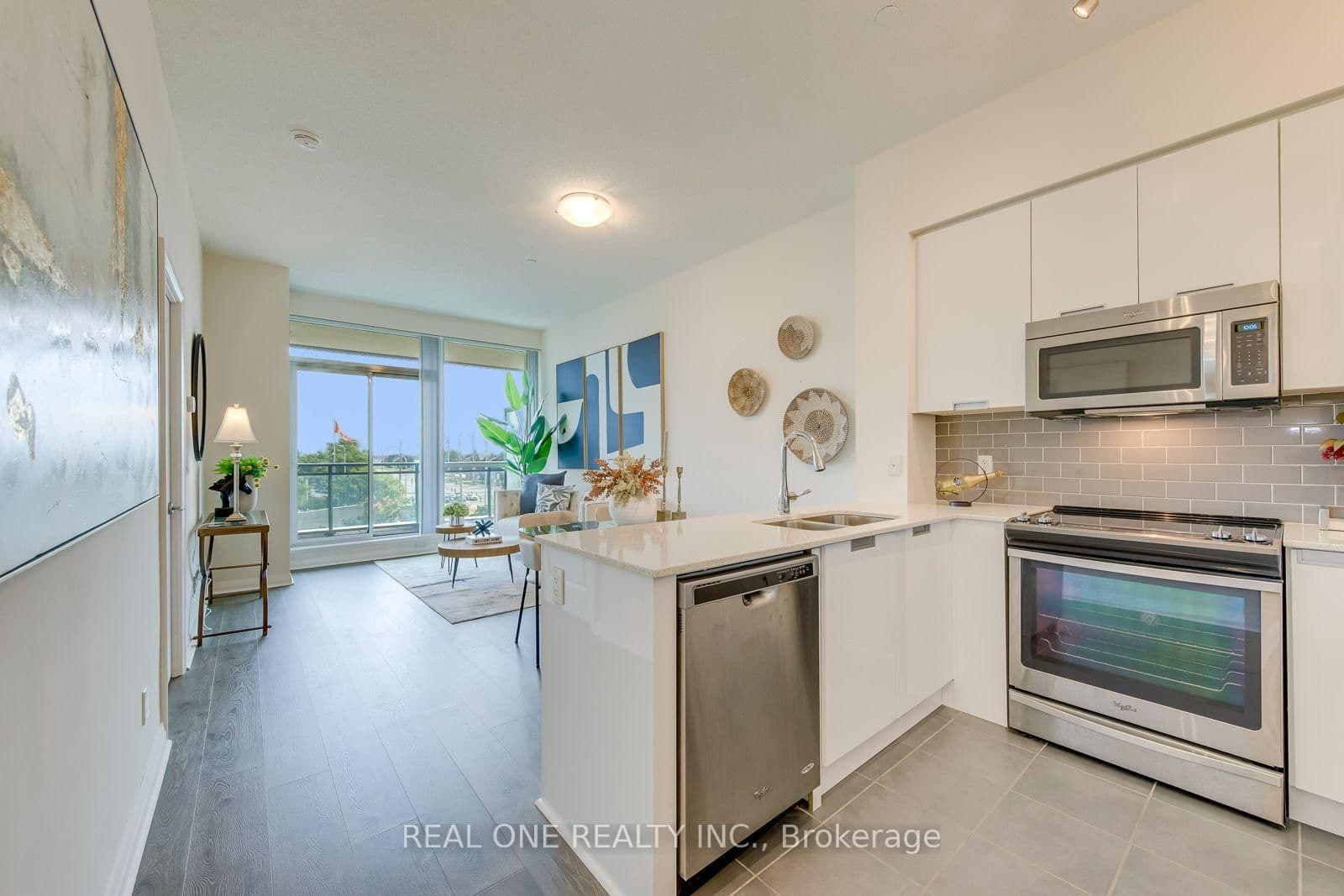 55 Eglinton Avenue W, Unit 407 thumbnail 10