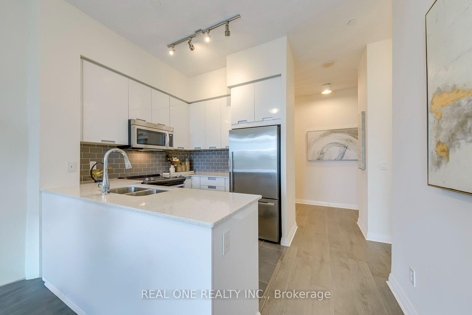 55 Eglinton Avenue W, Unit 407 thumbnail 11