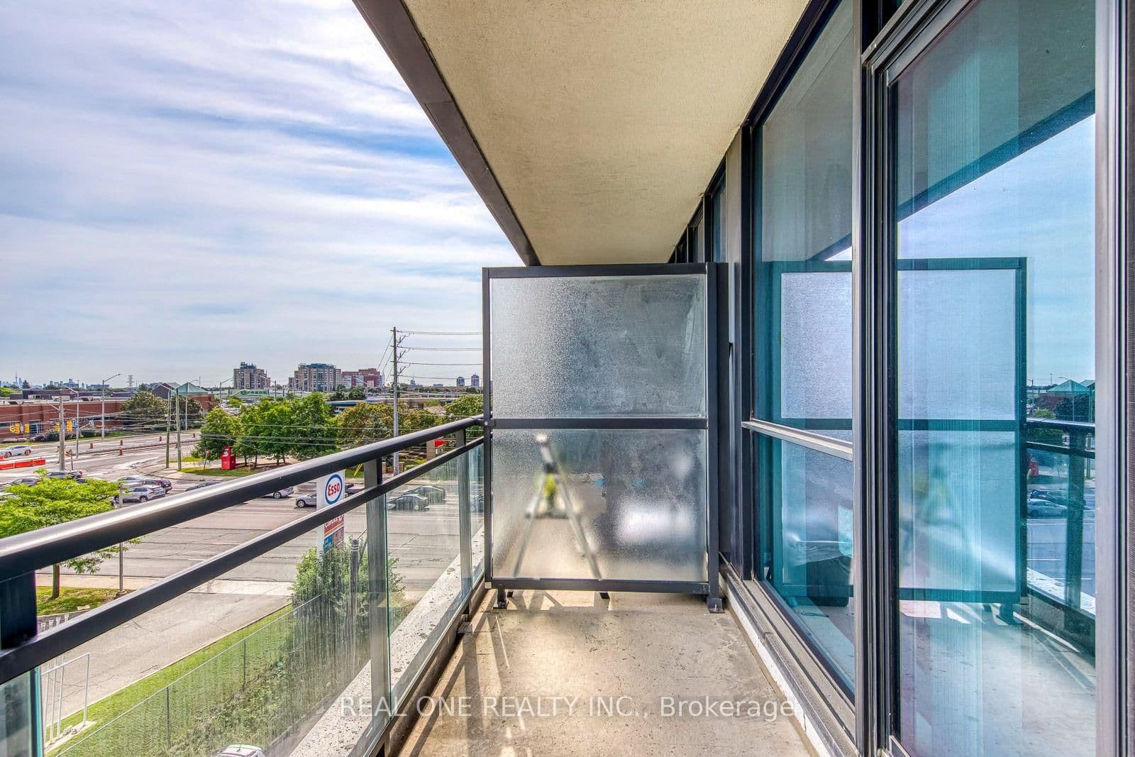 55 Eglinton Avenue W, Unit 407 thumbnail 20