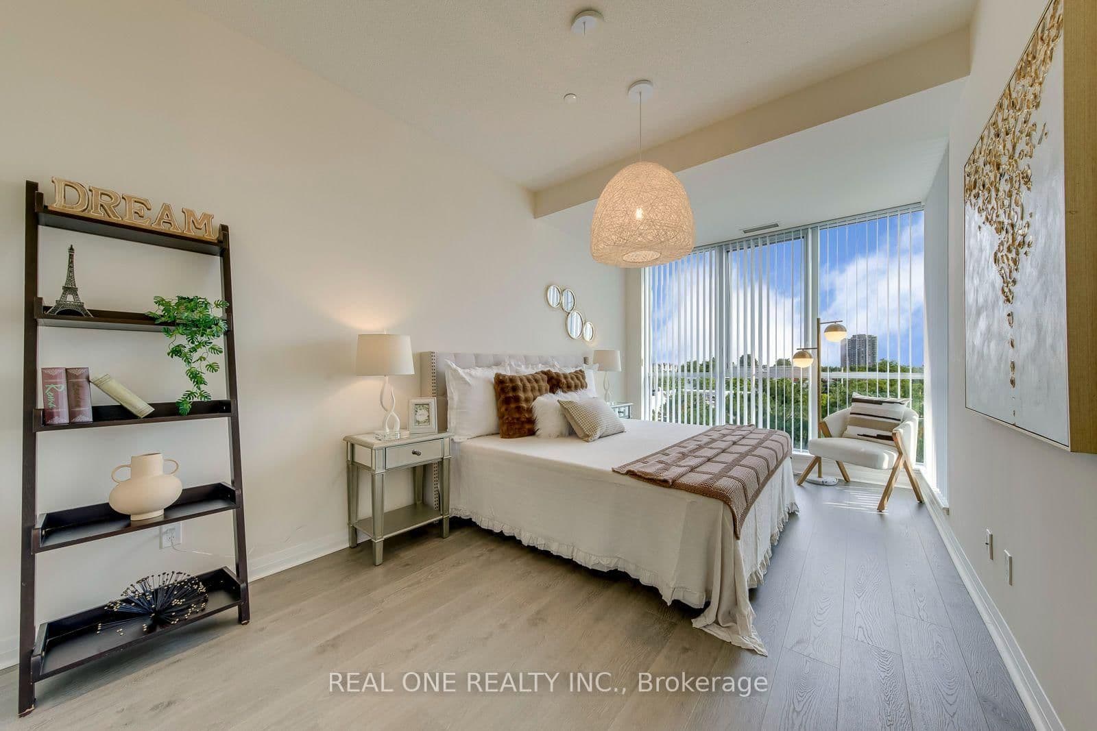 55 Eglinton Avenue W, Unit 407 thumbnail 25