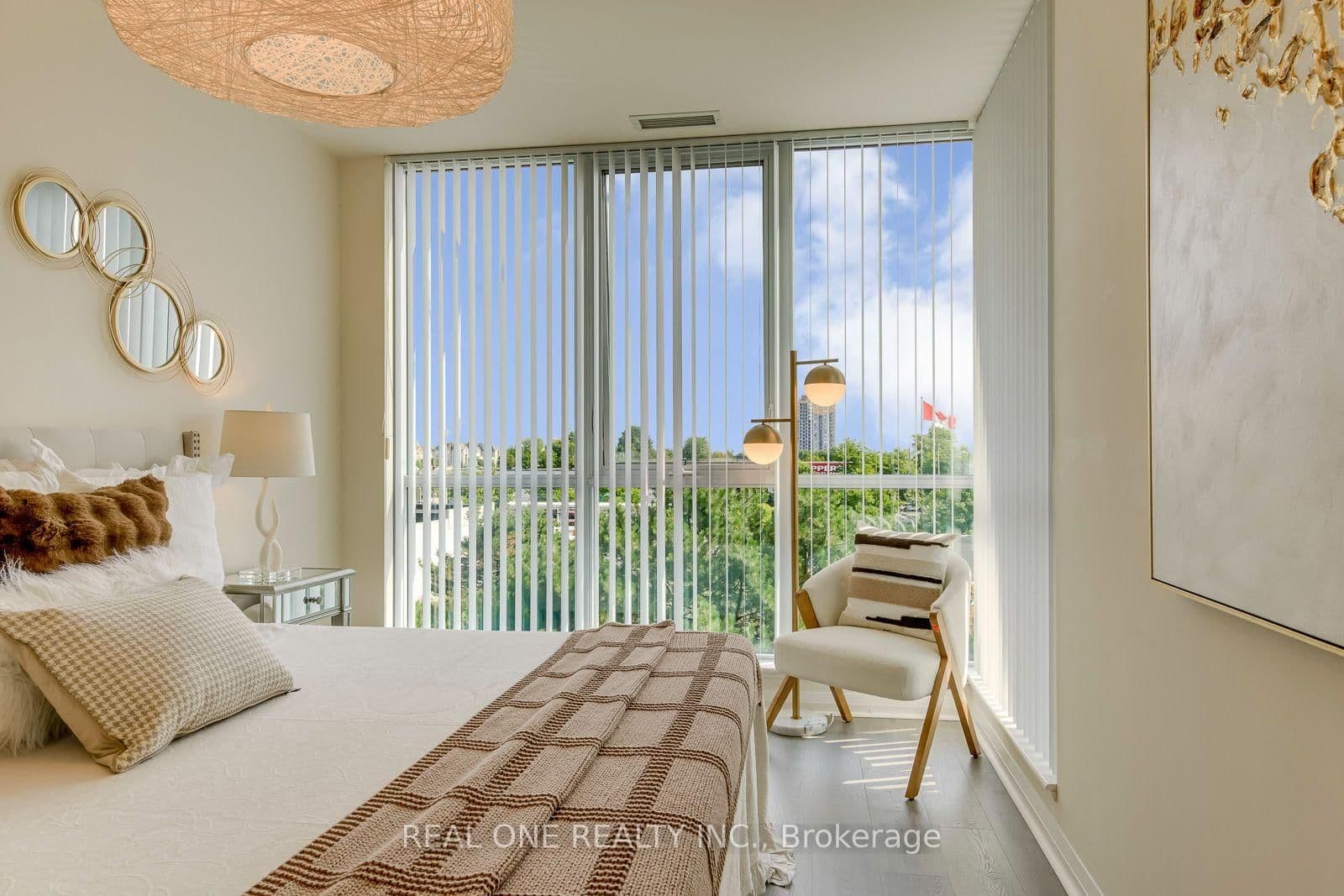 55 Eglinton Avenue W, Unit 407 thumbnail 28