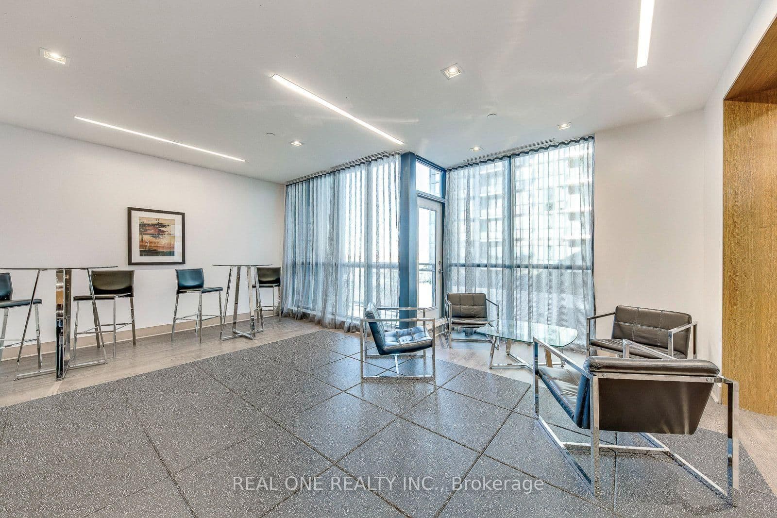 55 Eglinton Avenue W, Unit 407 thumbnail 39