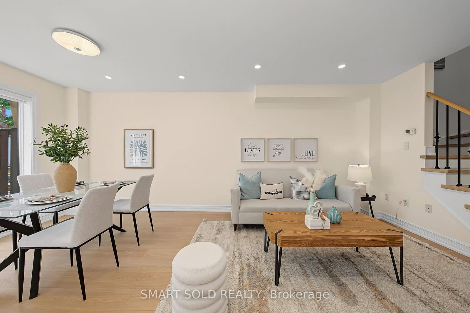 906 Delgado Drive thumbnail 10
