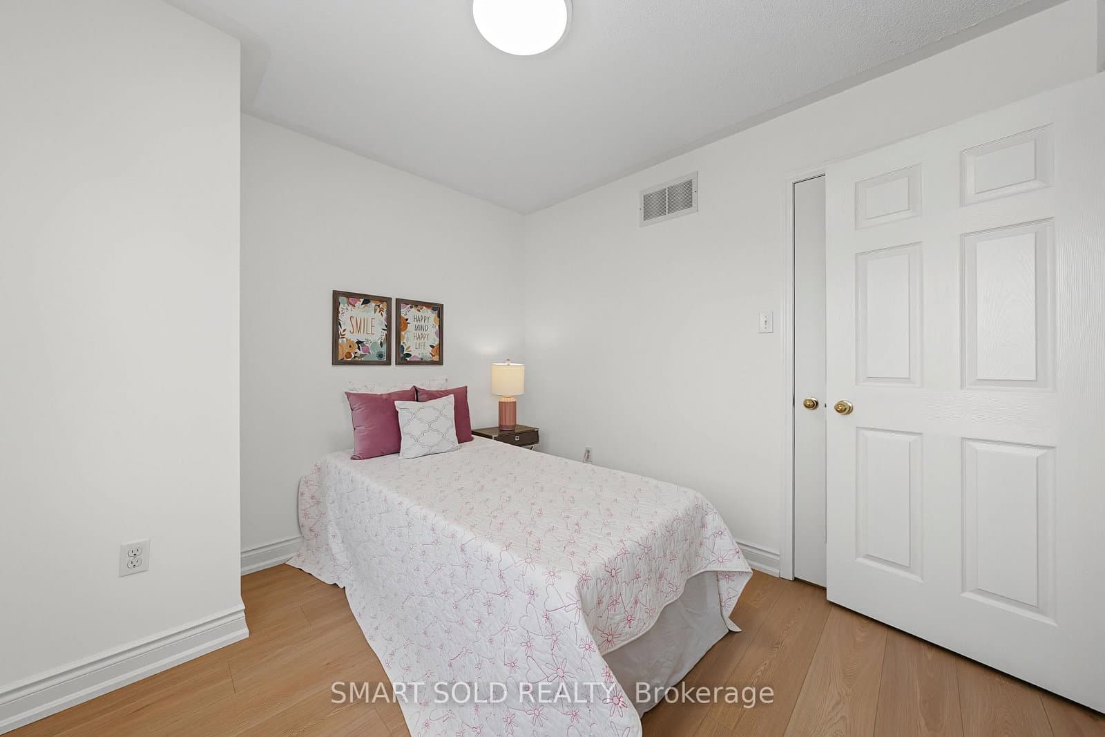 906 Delgado Drive thumbnail 34