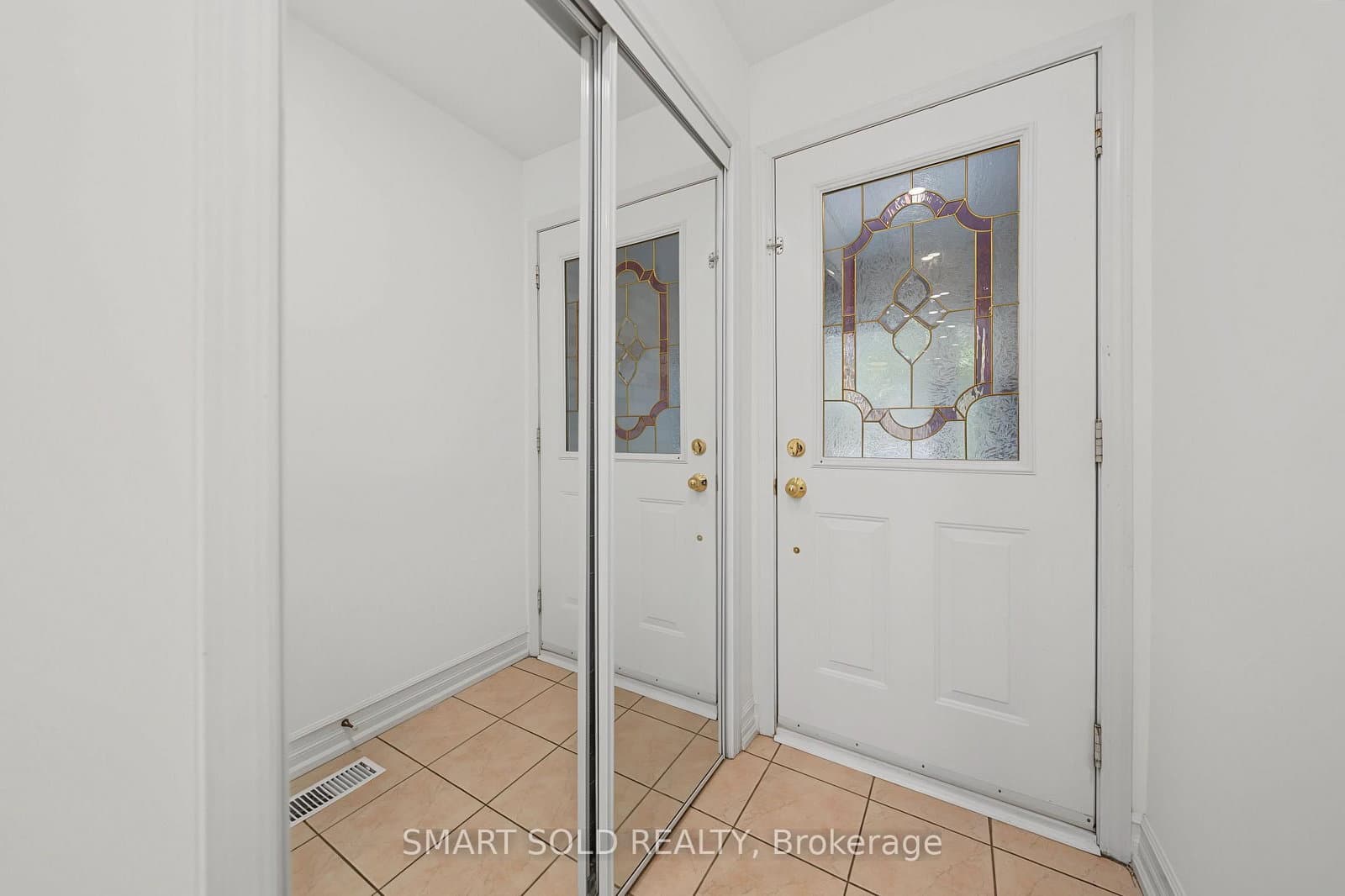 906 Delgado Drive thumbnail 8