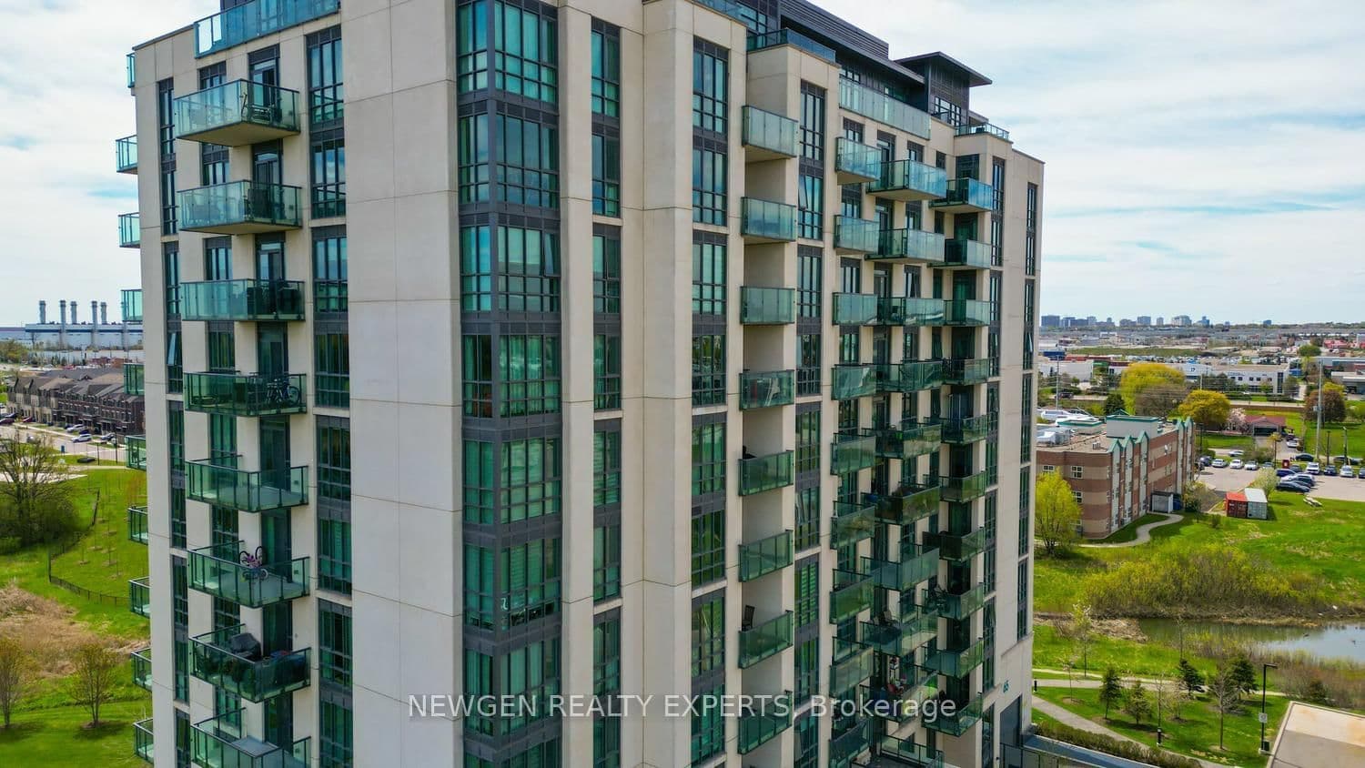 65 Yorkland Boulevard, Unit 808 thumbnail 5
