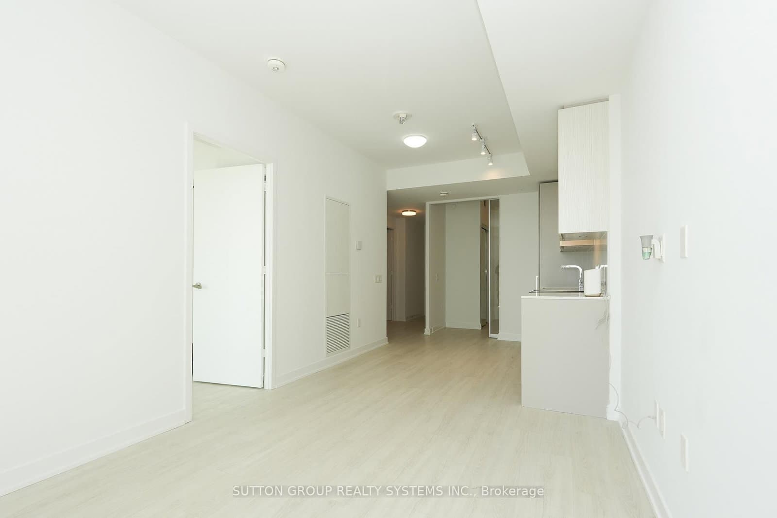 3883 Quartz Road, Unit 520 thumbnail 5
