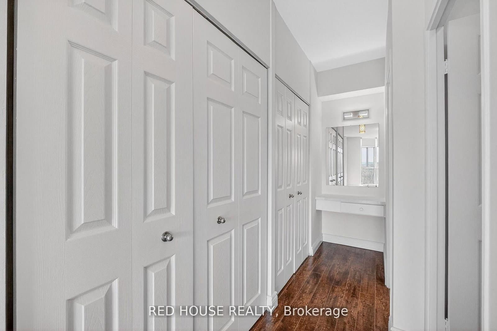 5250 Lakeshore Road, Unit 809 thumbnail 26
