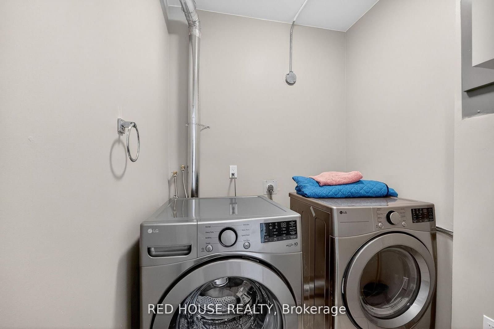 5250 Lakeshore Road, Unit 809 thumbnail 29