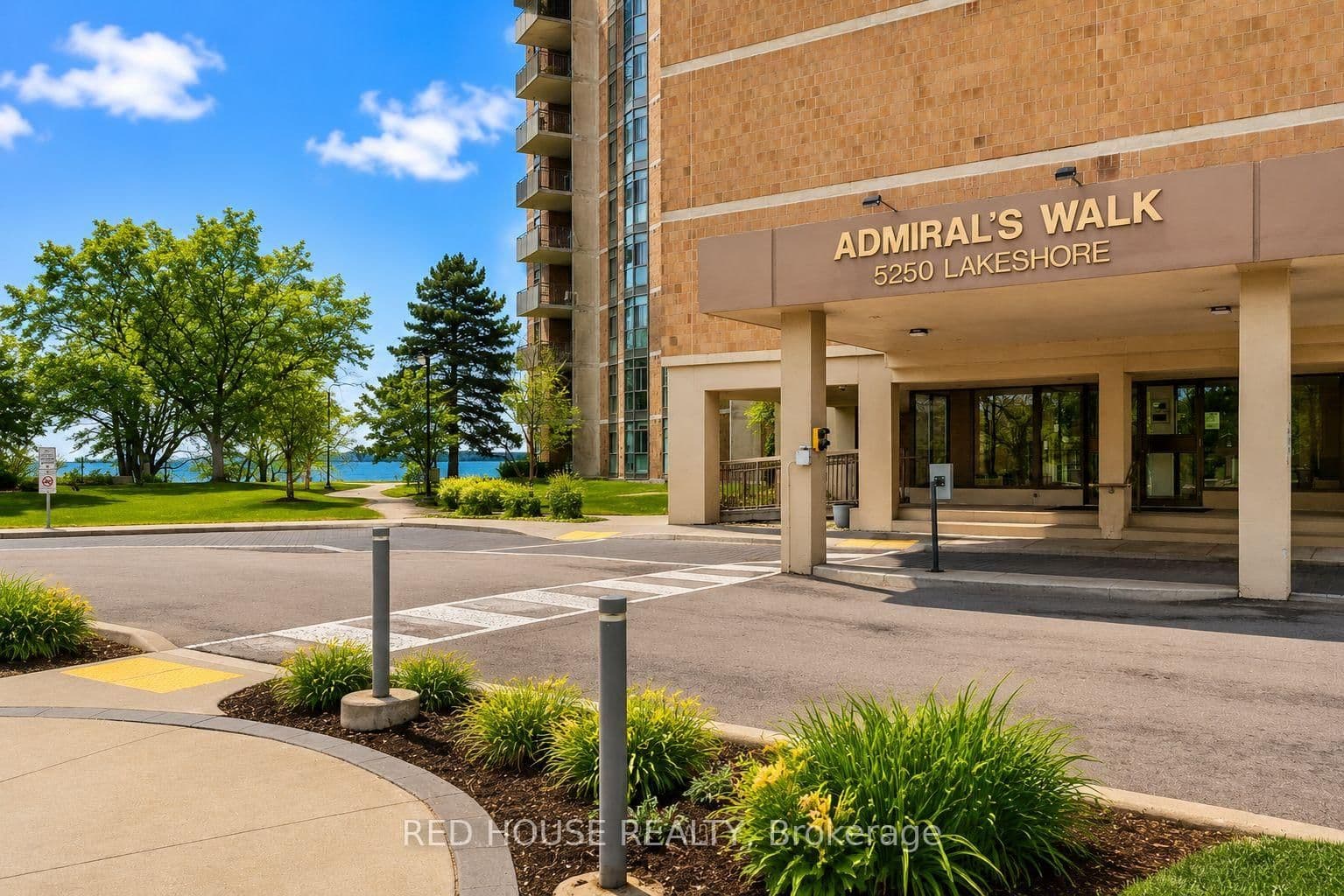 5250 Lakeshore Road, Unit 809 thumbnail 3