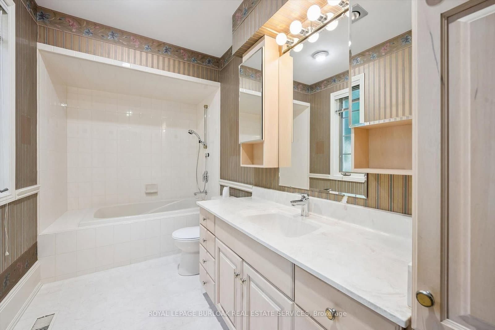 138 Appleby Place thumbnail 28