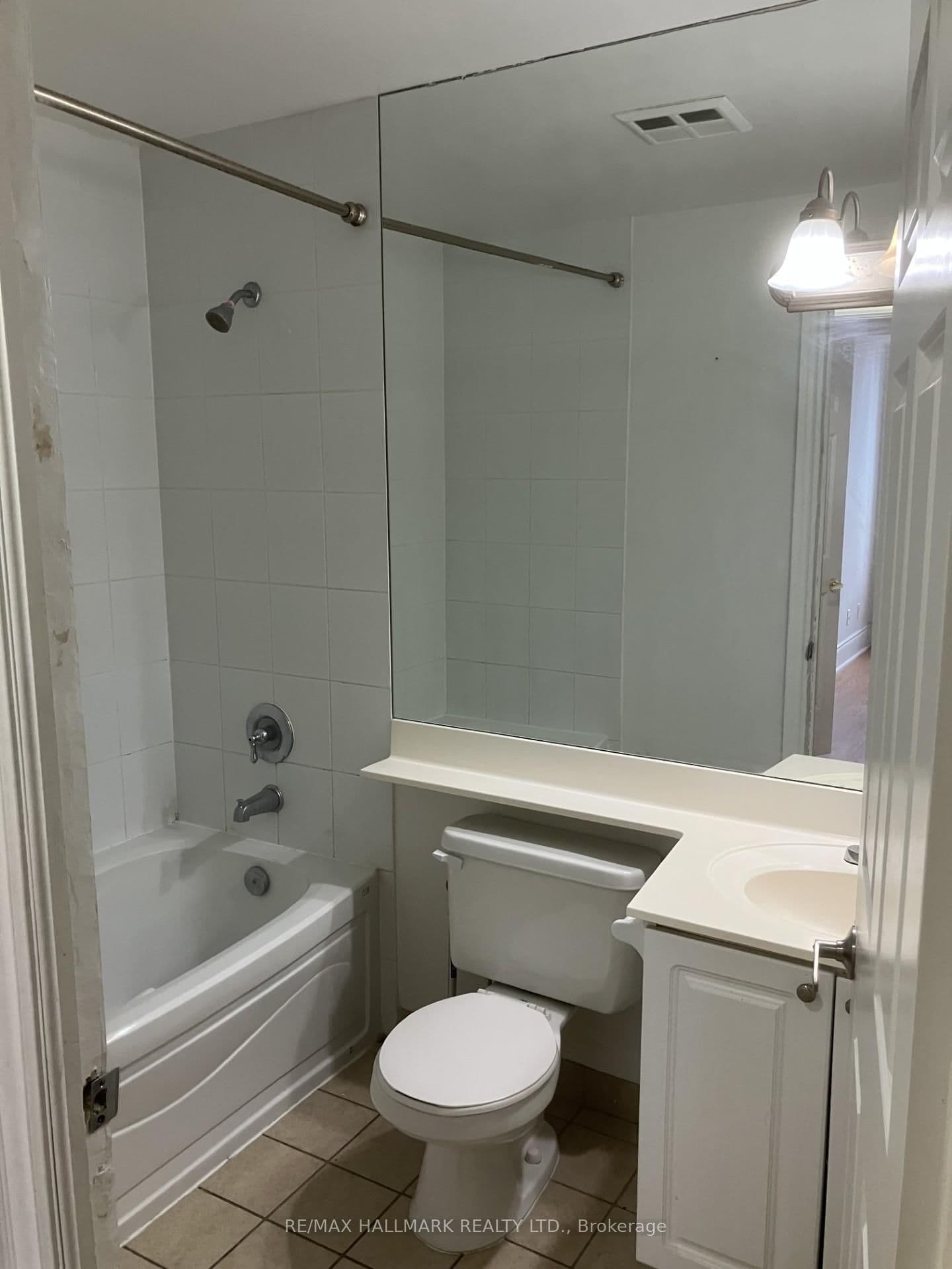 3880 DUKE OF YORK BLVD Boulevard, Unit 3002 thumbnail 5