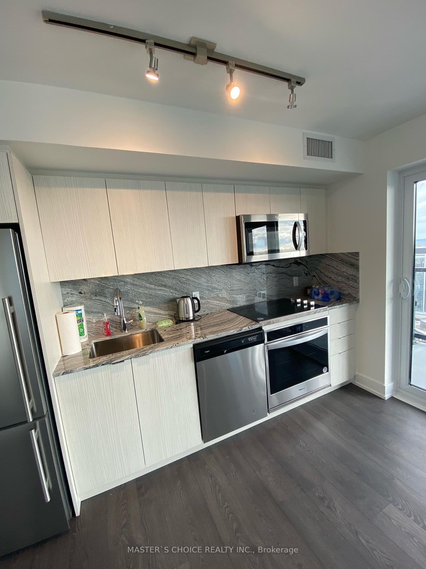 5 Mabelle Avenue, Unit 2929 thumbnail 7