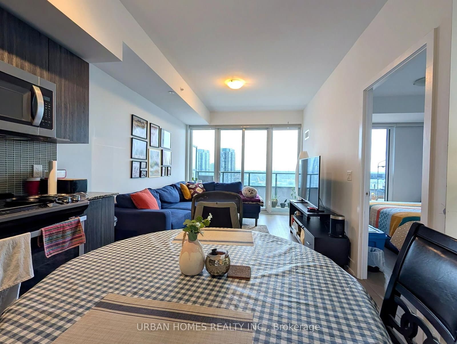 30 Shore Breeze Drive, Unit 1512 thumbnail 3