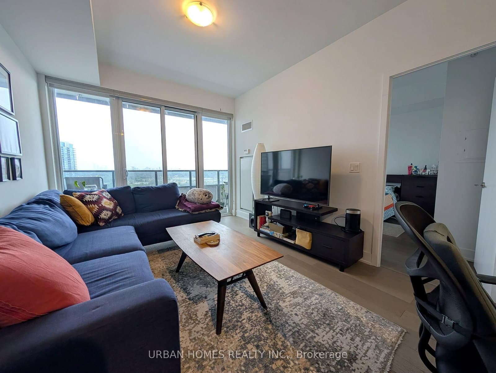 30 Shore Breeze Drive, Unit 1512 thumbnail 6