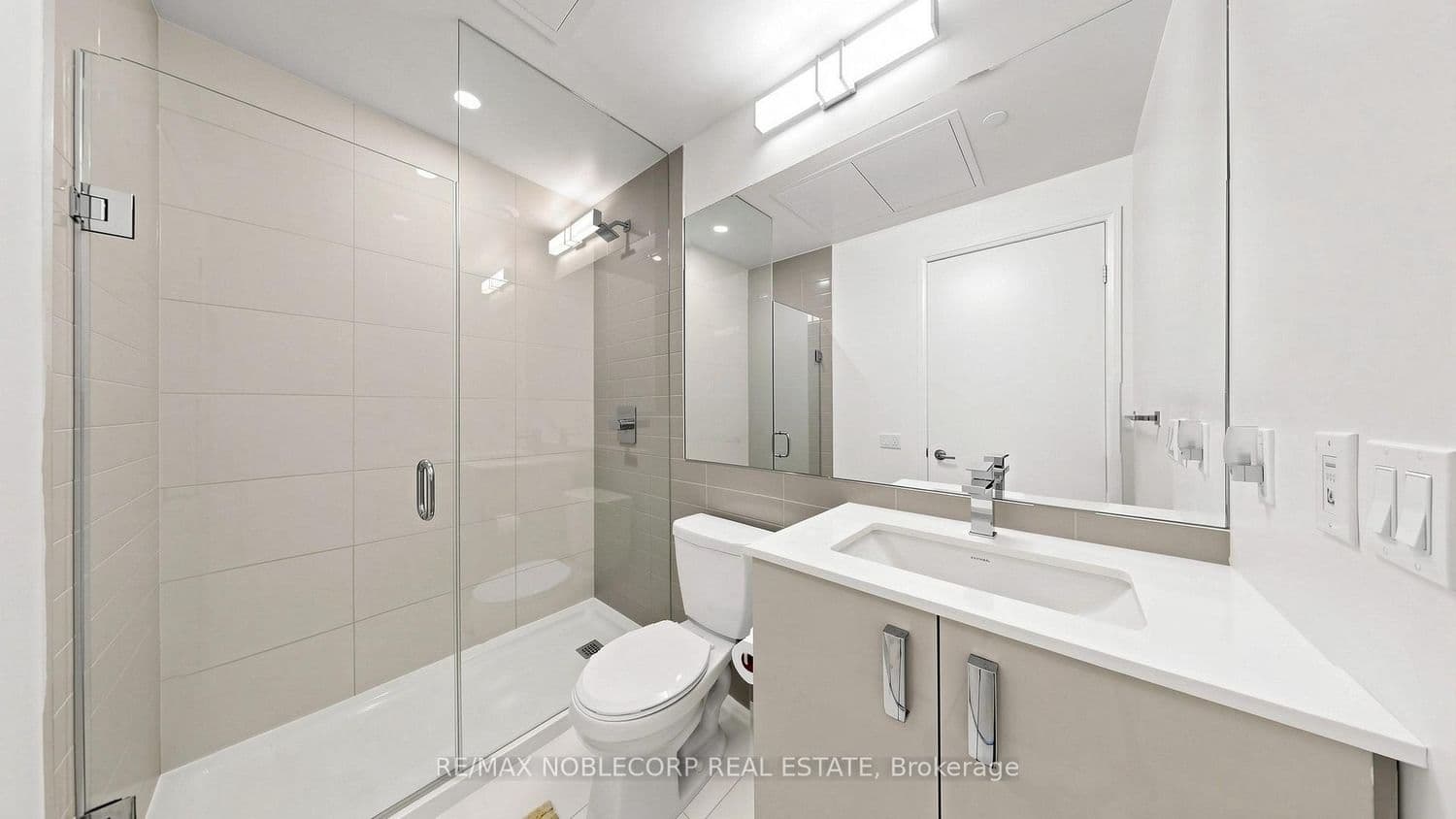 10 Gibbs Road, Unit 1005 thumbnail 22